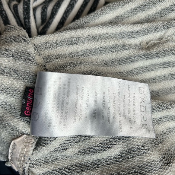 Volcom Hoodie Womens White Black Striped Pullover Long Sleeve with Pocket Size S - Picture 9 of 9